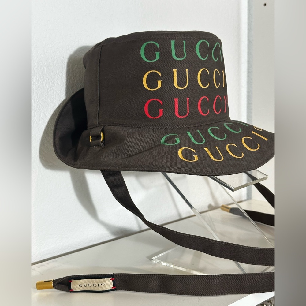 GUCCI reversible bucket hat size Med